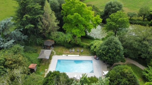 Chambres D'Hotes Les Vignes Montcet Экстерьер фото